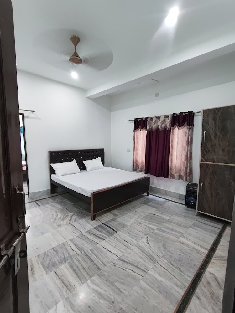 Shree Shyam Paying Guest House
