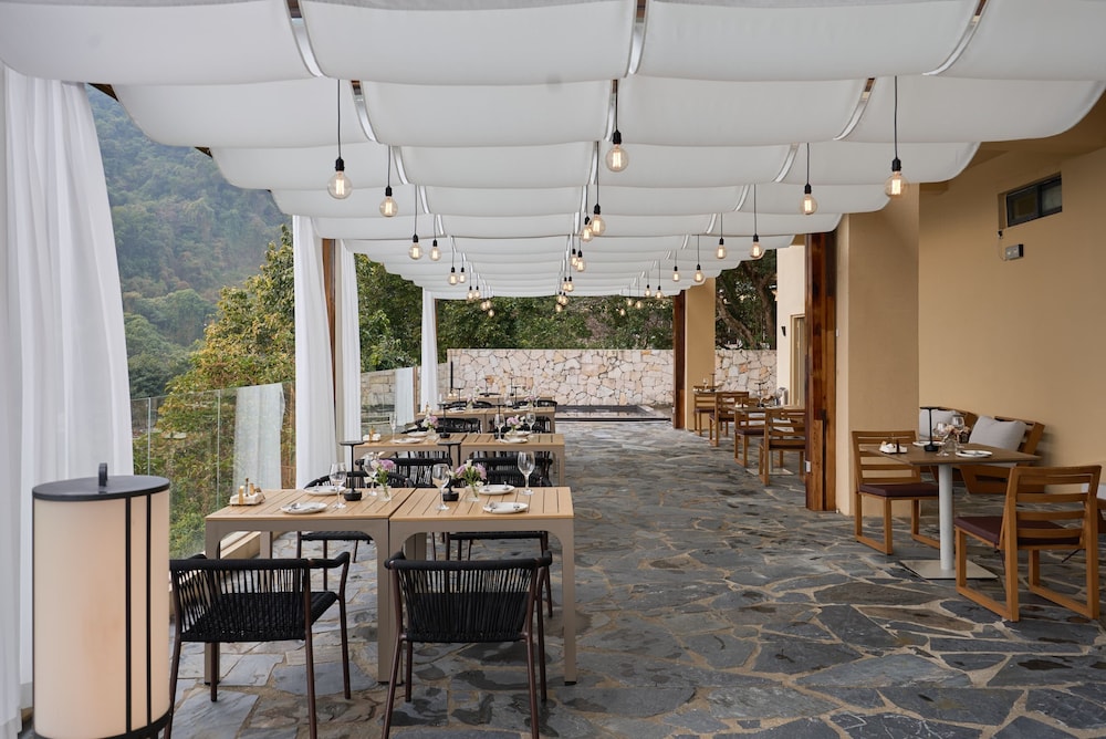 Miyue Shenzhen Tianlu Secret Wild Wizard Holiday Hotel