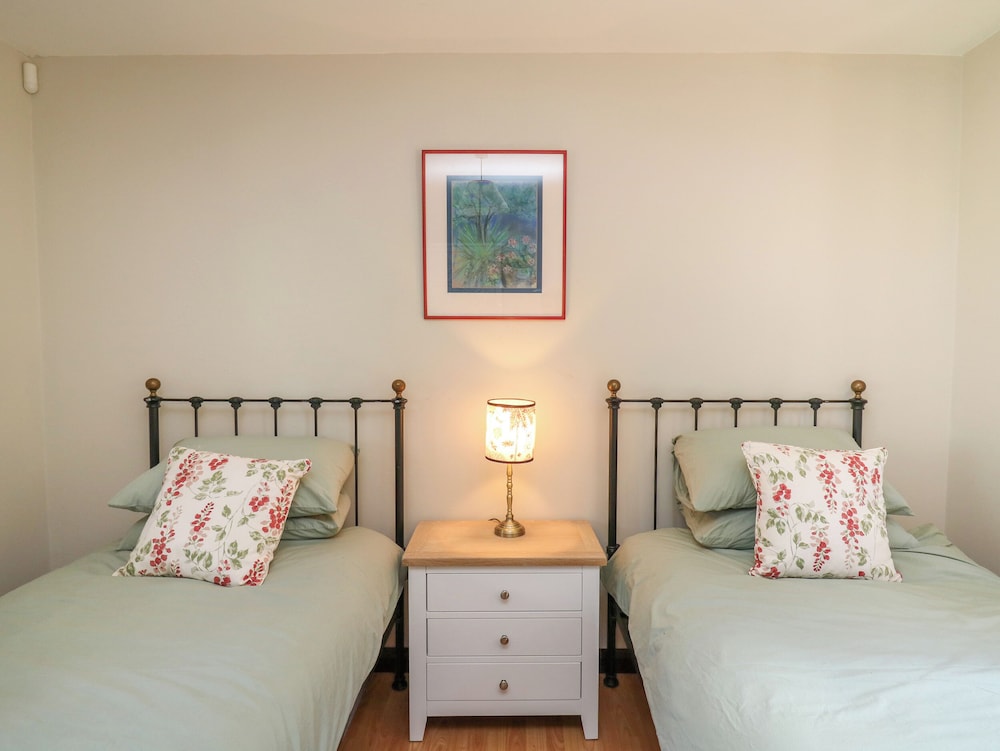 Oak Apple Cottage