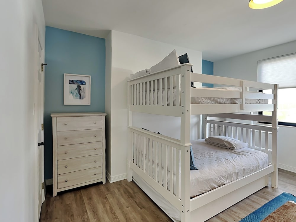 Four Seasons #701E by Southern Vacation Rentals