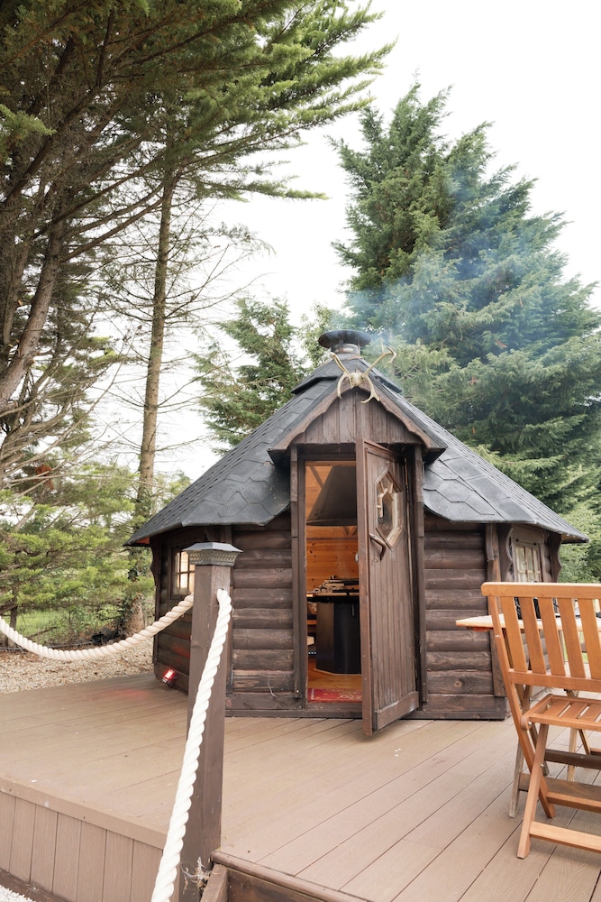 Luxury Waterfront Self-Catering Cabins