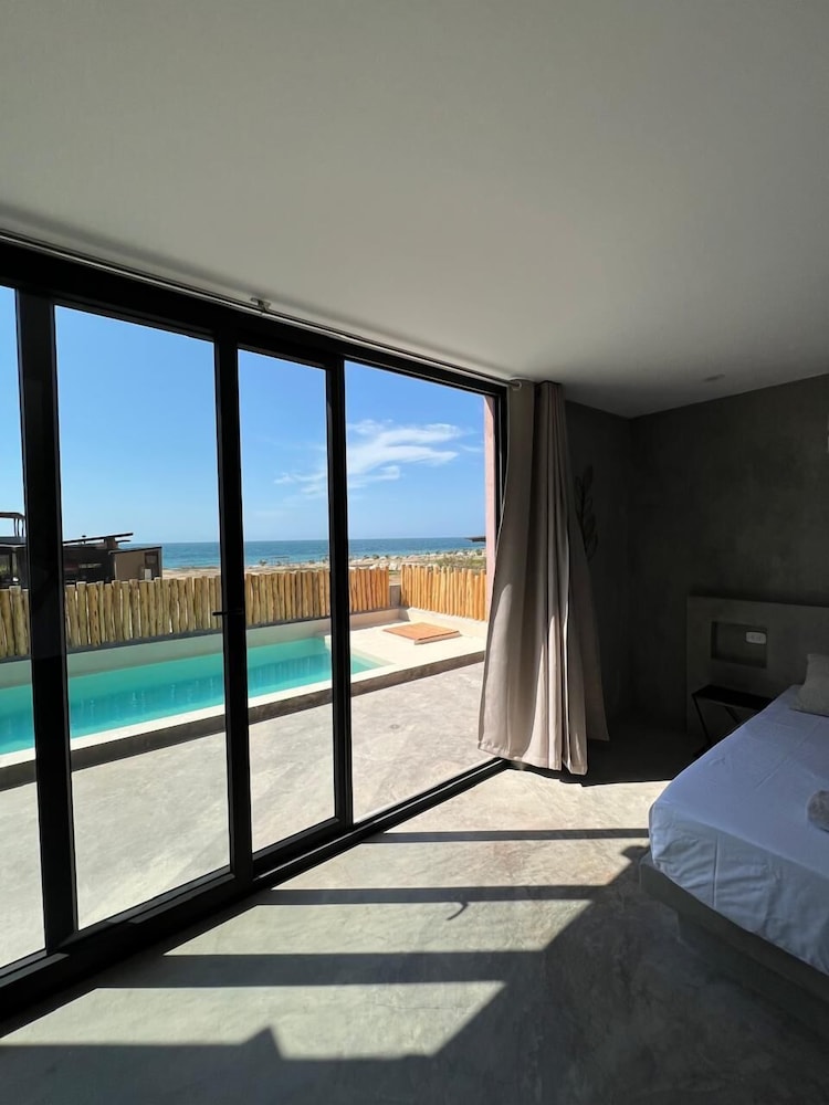 La Morada Punta Sal - Casa de playa frente al mar.