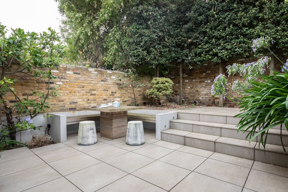 Fentiman Road II by Onefinestay