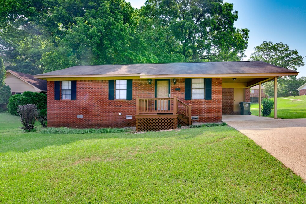 Batesville Vacations - Mississippi Vacation Rental < 1 Mi to Ole Miss - Property Image 1