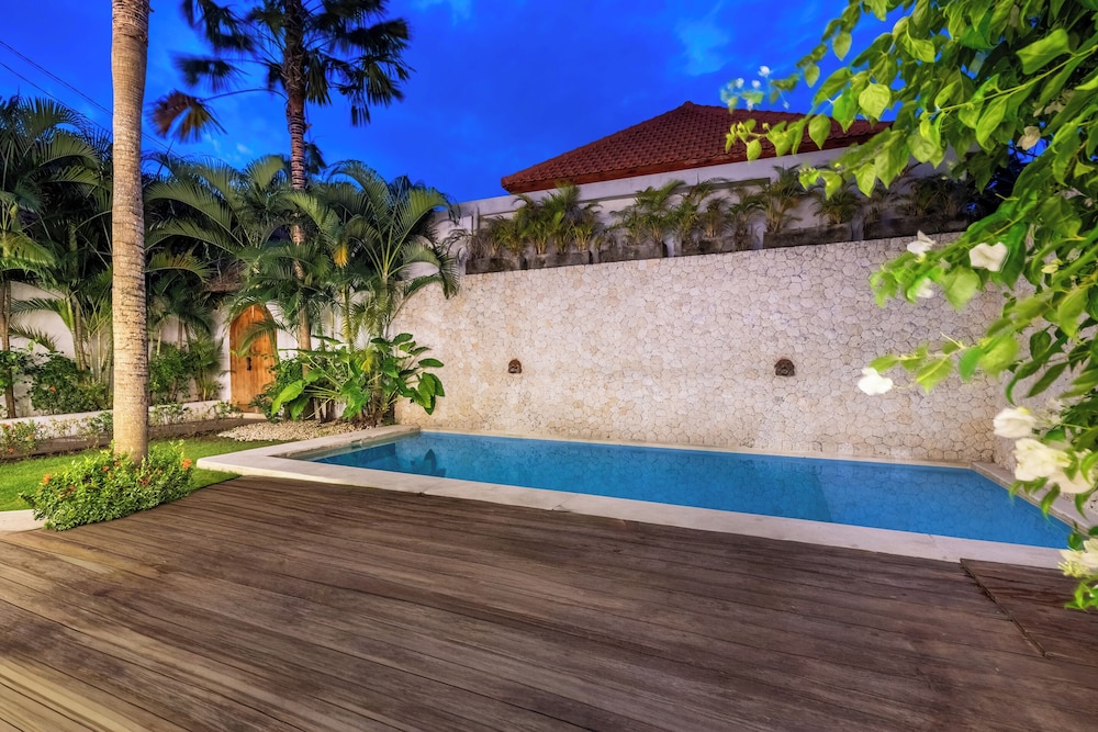 Bianca Villa by Betterplace