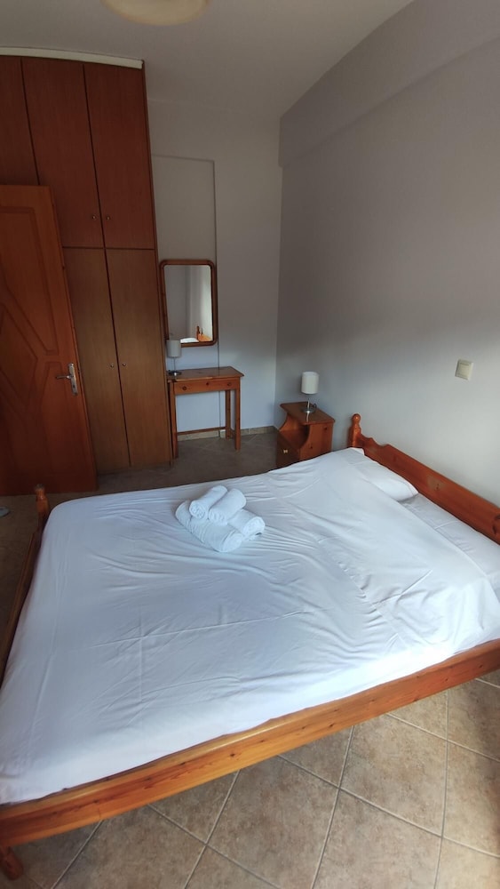 Nikos Apartments A1 in Gialiskari view 3