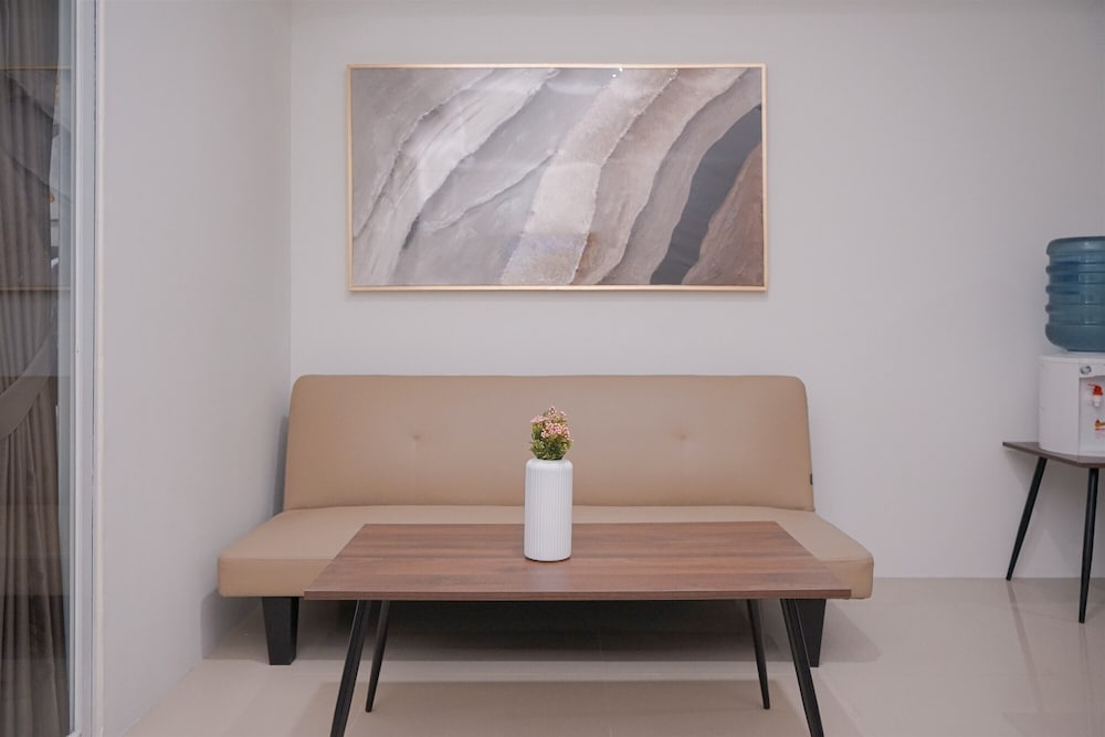 Chic And Cozy 1Br Tamansari Bintaro Mansion Apartment