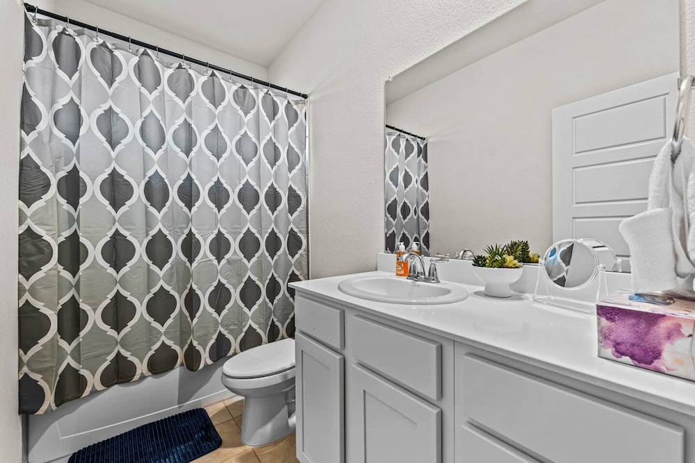 Single-level Home Game Area Ideal for Long Stays