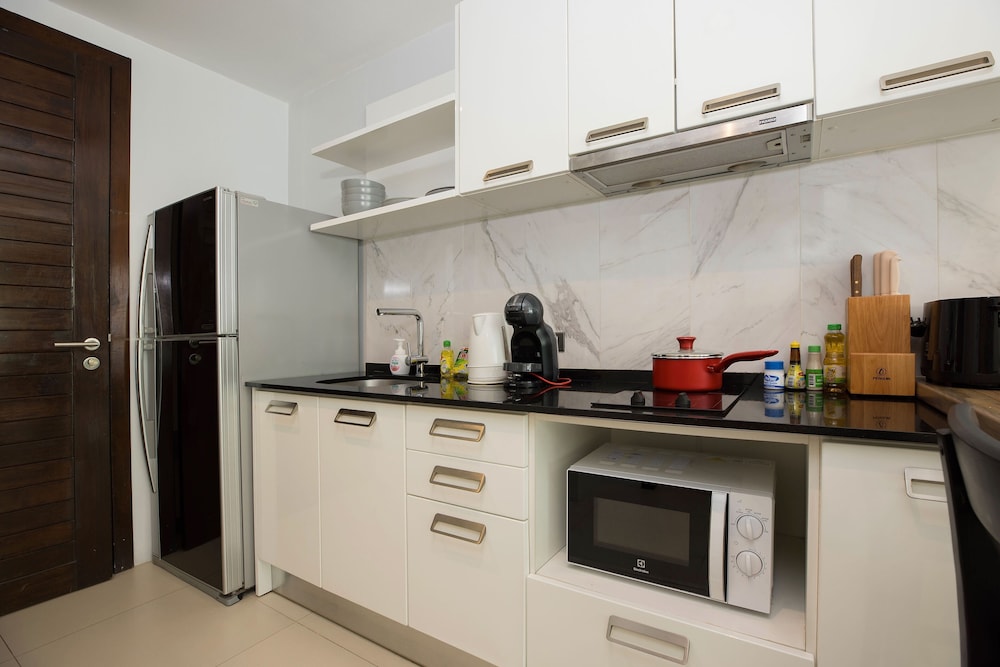 Emerald Hill Patong Apartment 420