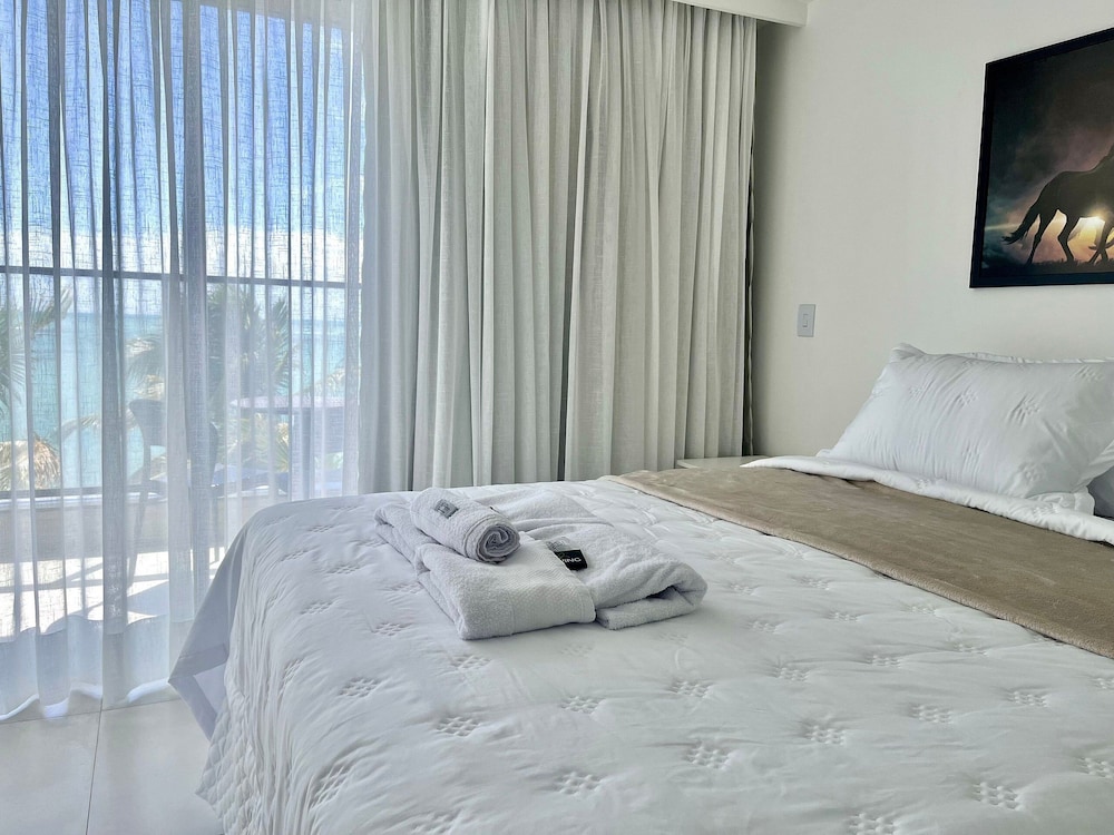 Hyde Park OCEANVIEW - by Living