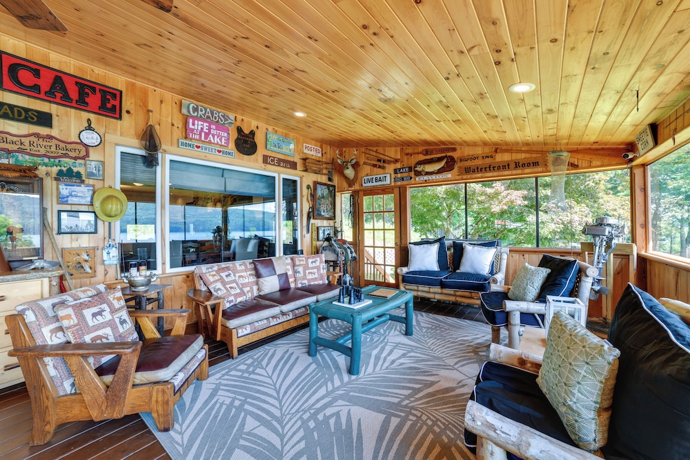 Hatch's Landing: Lake Ostego Home