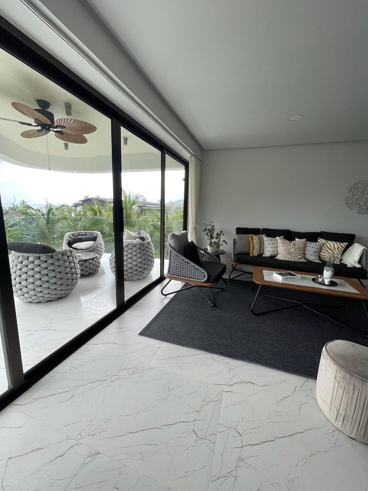 Beachside Residence