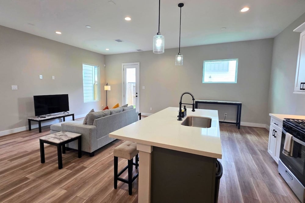 Comfy 3BR Mins to TMC NRG