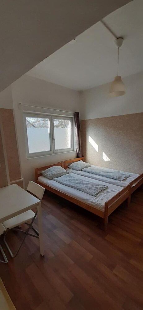 2-Rent Group Hostel Apartments EVE74