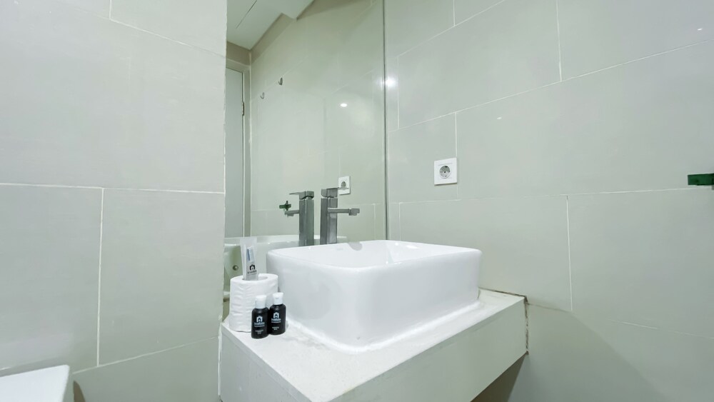 Brand New And Comfortable Studio At Daan Mogot City Apartment