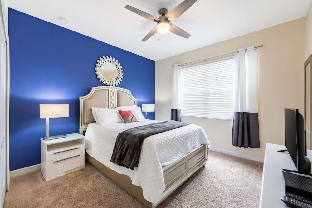 Sugar Palm Place 6 Bedroom Home