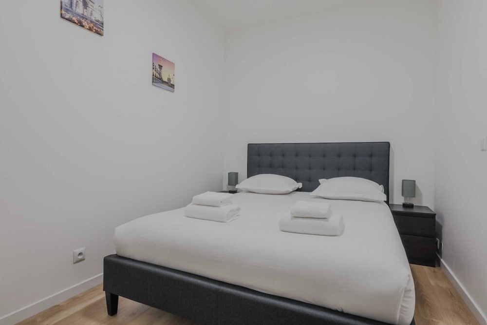 Modern Apartment - 2br/6p- Levallois-perret view 5