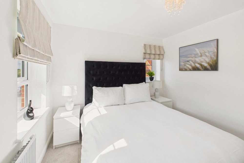 Host Stay Orient House