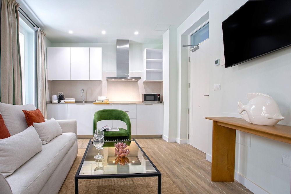 Spectacular Duplex in C diz Center Patrocinio III