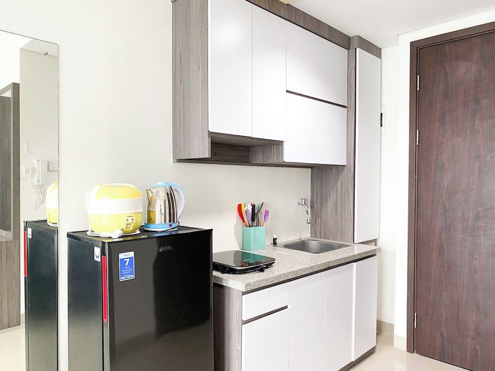 Modern Look Studio At Lrt City Bekasi Apartment