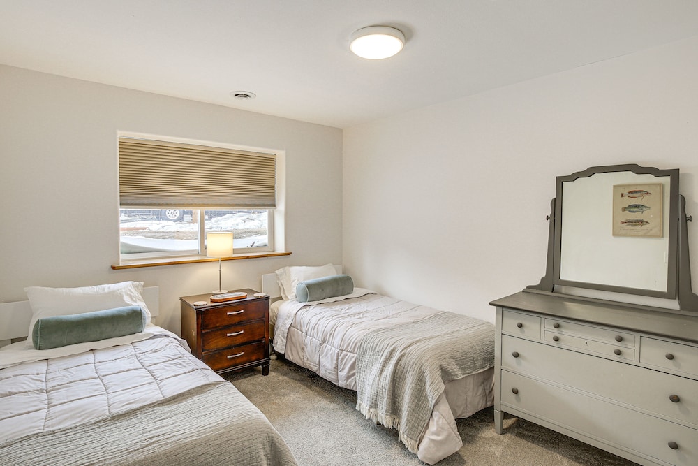 Updated Palmer Vacation Rental < 1 Mi to Downtown! view 5