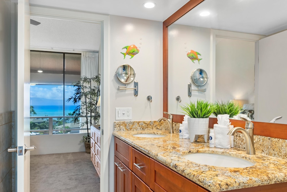 Kahana Villa E609 in Lahaina