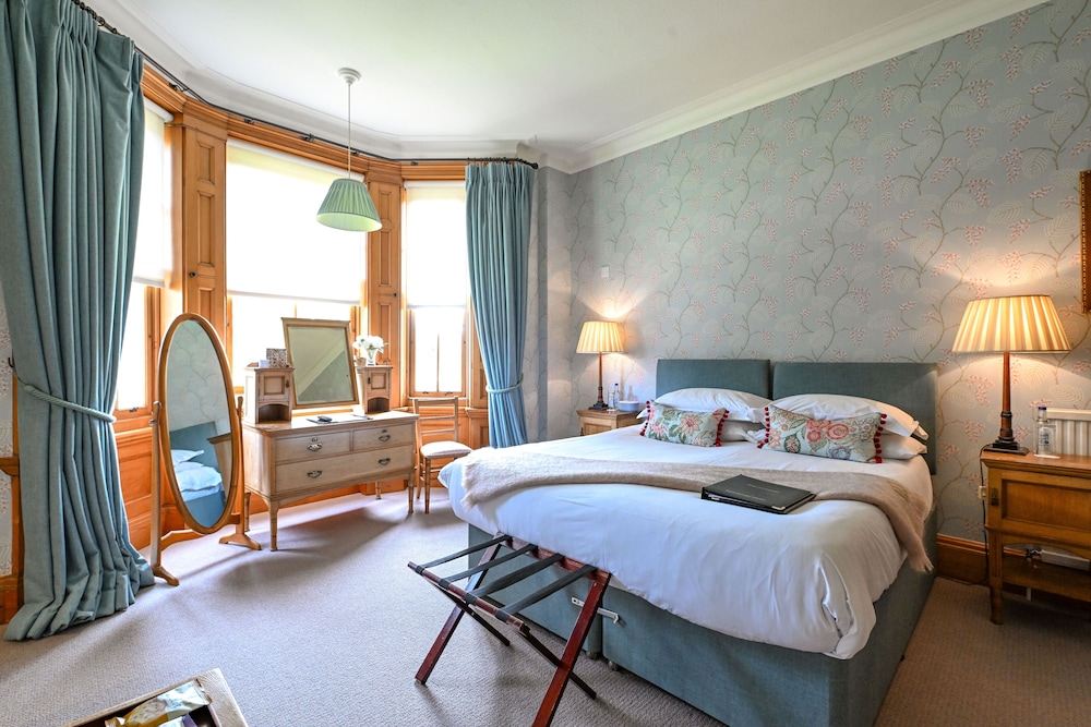 Newmarket Vacations - The Jockey Club Rooms - Property Image 48
