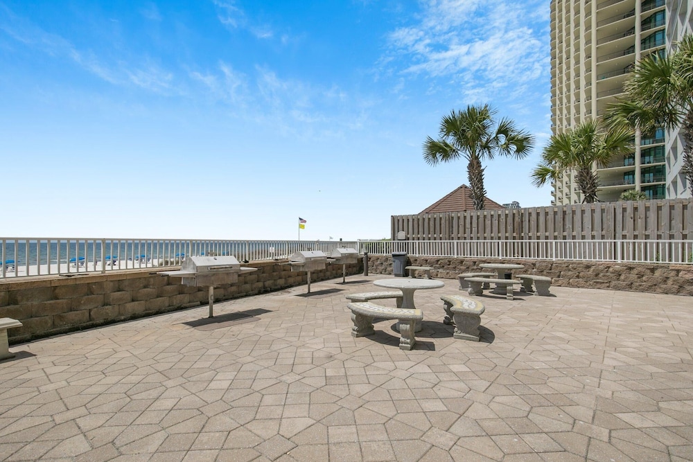 Romar Place 903