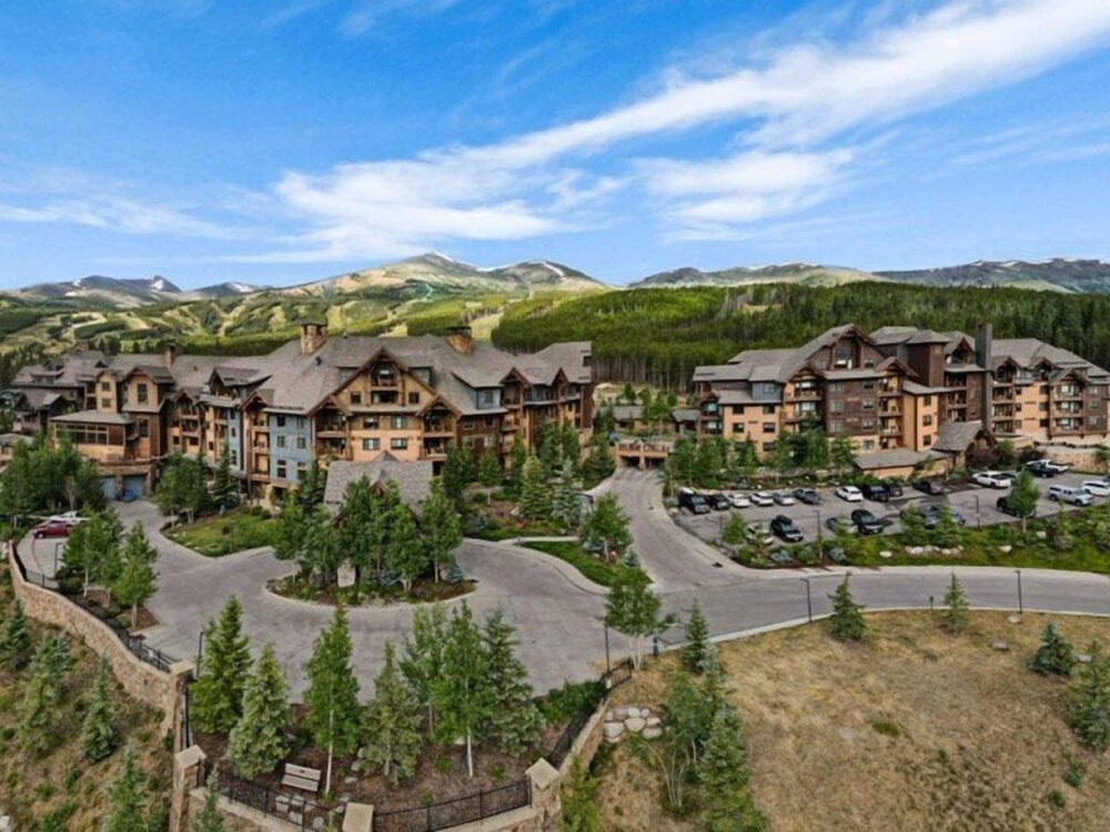 Breck_grandlodge_peak7_1bd