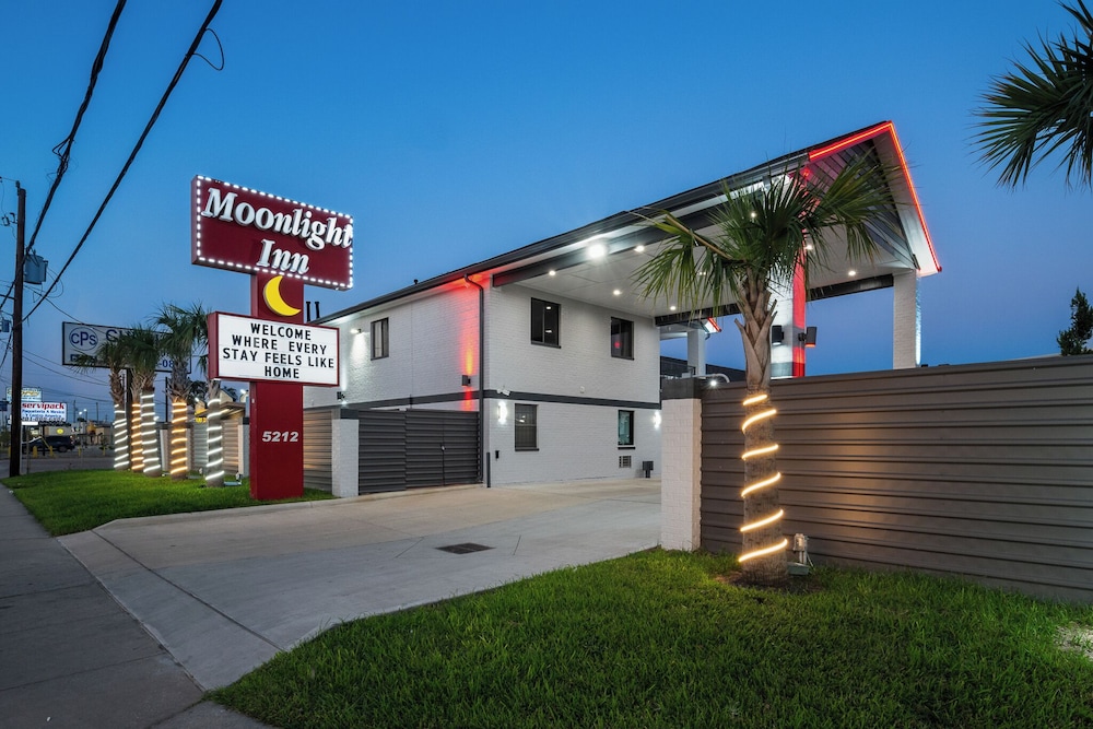 Moonlight Inn - Houston I-45 & Airline
