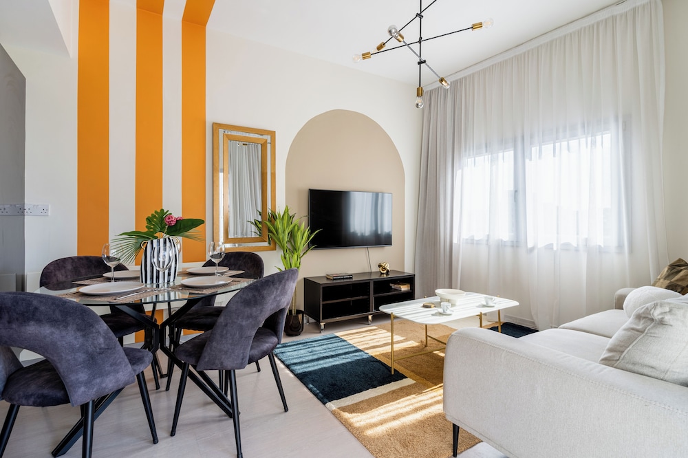 Local Host Living - Signature Apartments in Nicosia