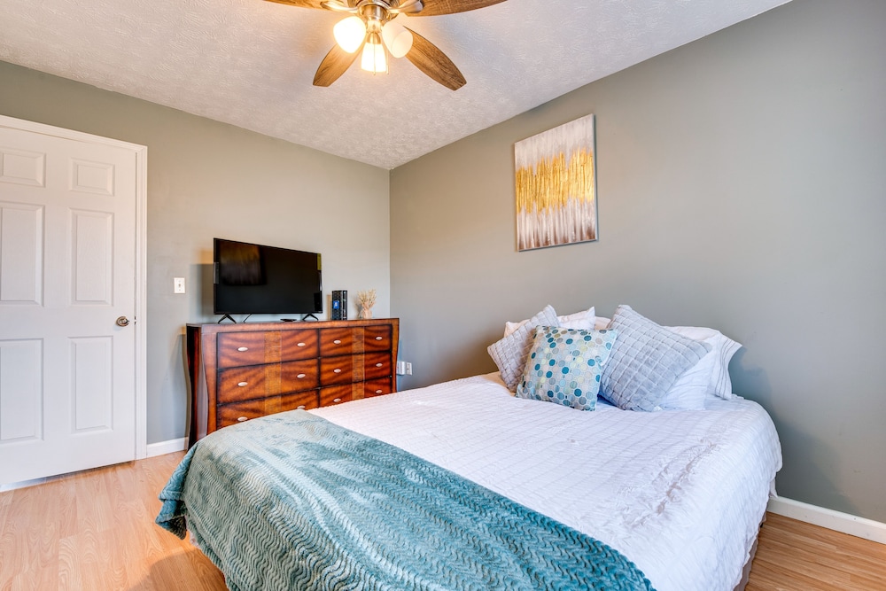 Pet-friendly Douglasville Gem - 3 Mi to Downtown!