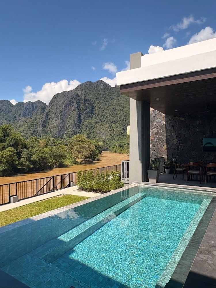Song View Pool Villa