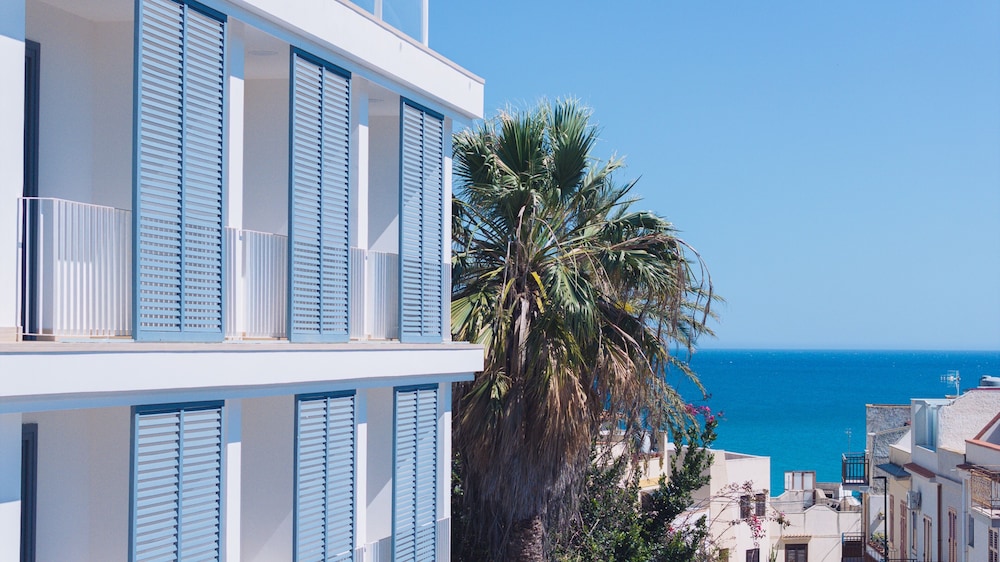 Hotel with swimming pool in Marinella di Selinunte