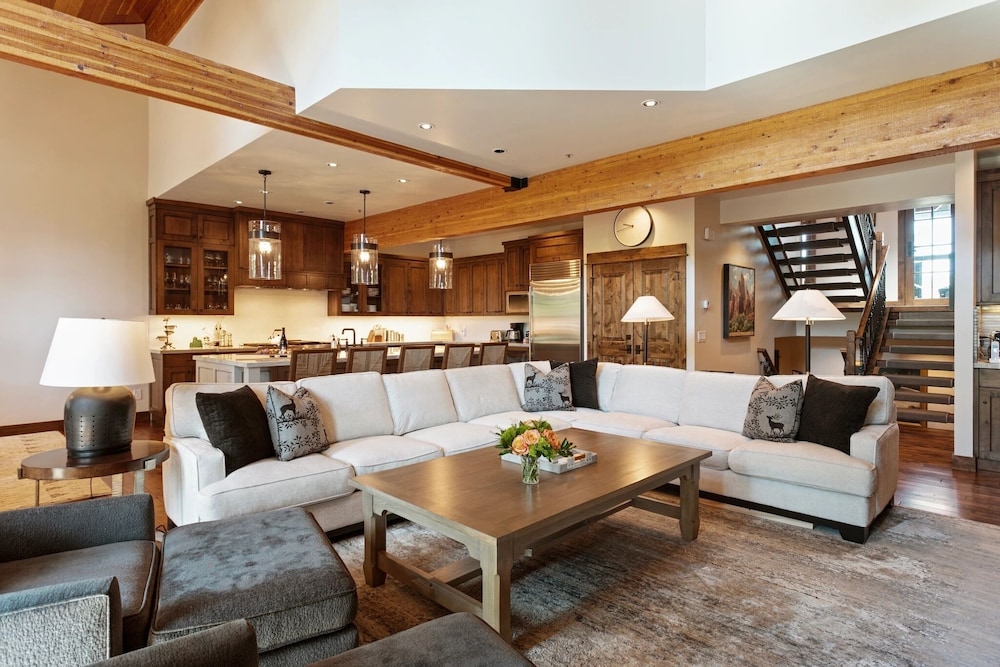 Stag Lodge at Deer Valley Resort - Four Bedroom Residence with Loft and Spa #29 4 Condo