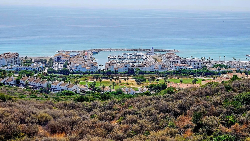 Luxury Apartment - Sea, Mountain, Golf - La Duquesa Manilva