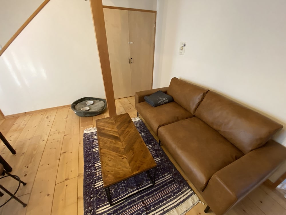 Photo 33