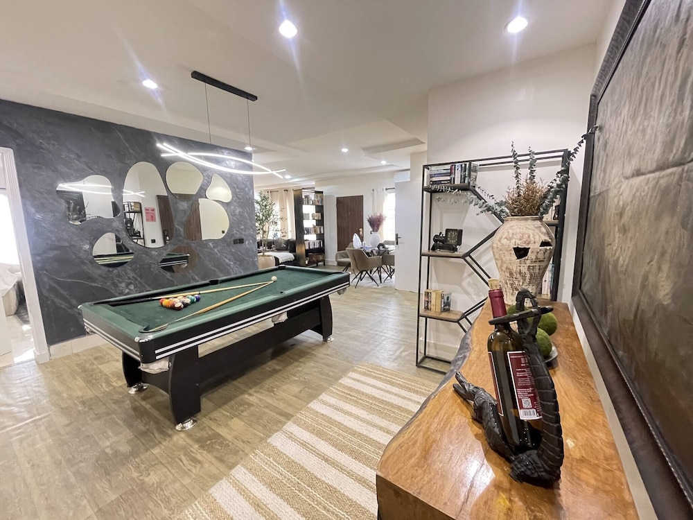 Luxury 2BR Apt Central Lekki Phase 1