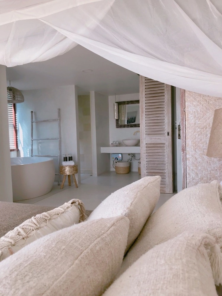 Pineapple Lazy Beach Villa