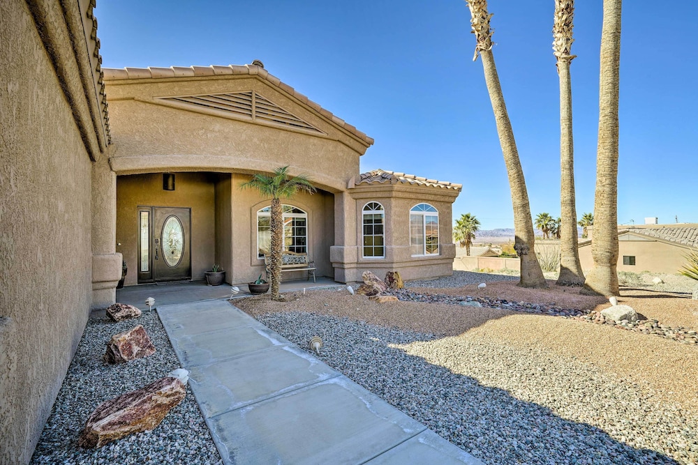 4 Mi to Dtwn: Luxe Gem w/ Pool in Lake Havasu City view 5