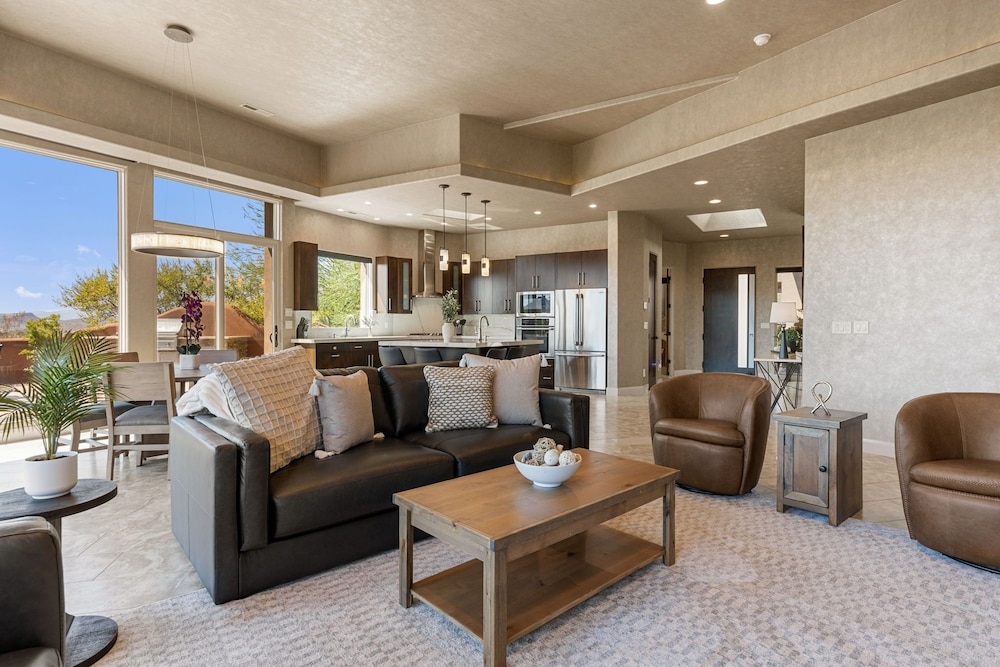 Escape To Entrada 4 Bedroom Home