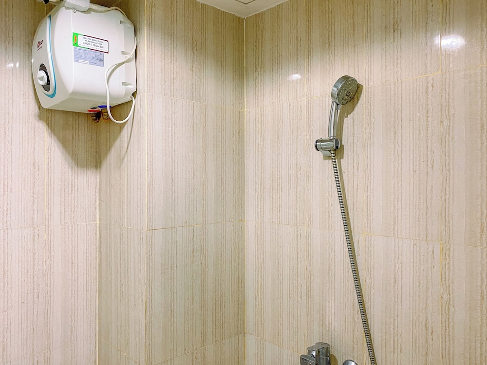 Comfort Living 1BR at Sentul Tower Apartment