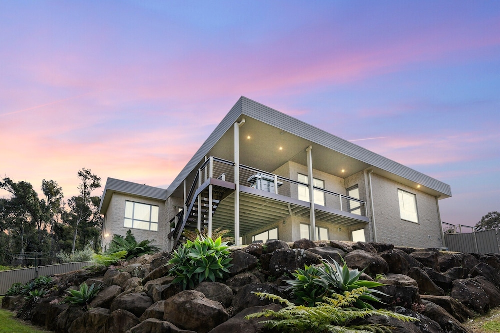 Serene Luxury Retreat on Malua Bay