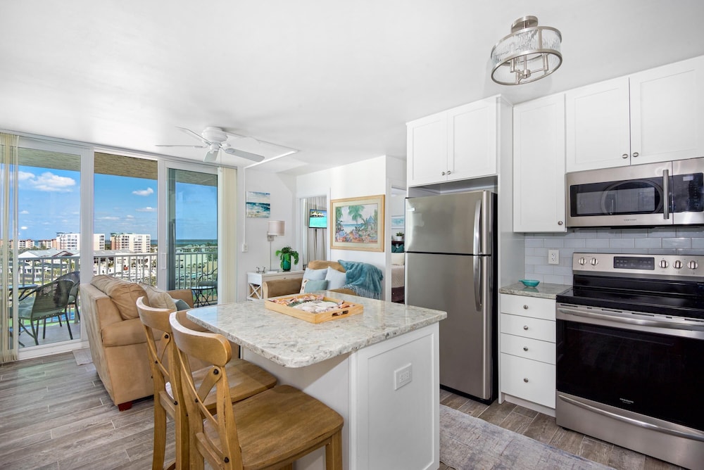 Estero Beach & Tennis 708-c