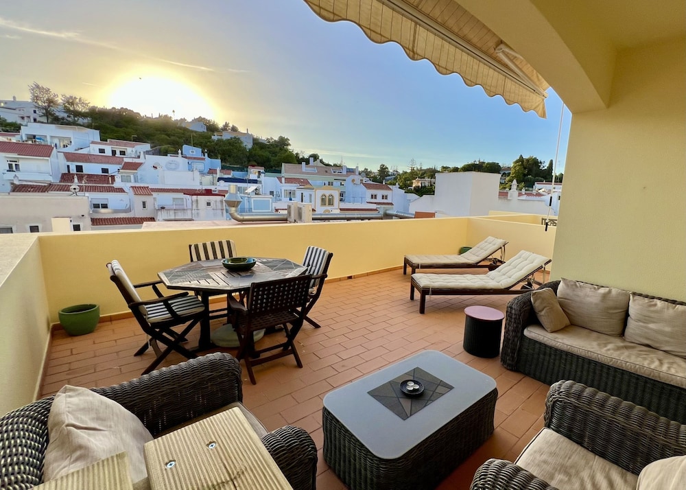Carvoeiro Terrace Stay in the Heart of Carvoeiro