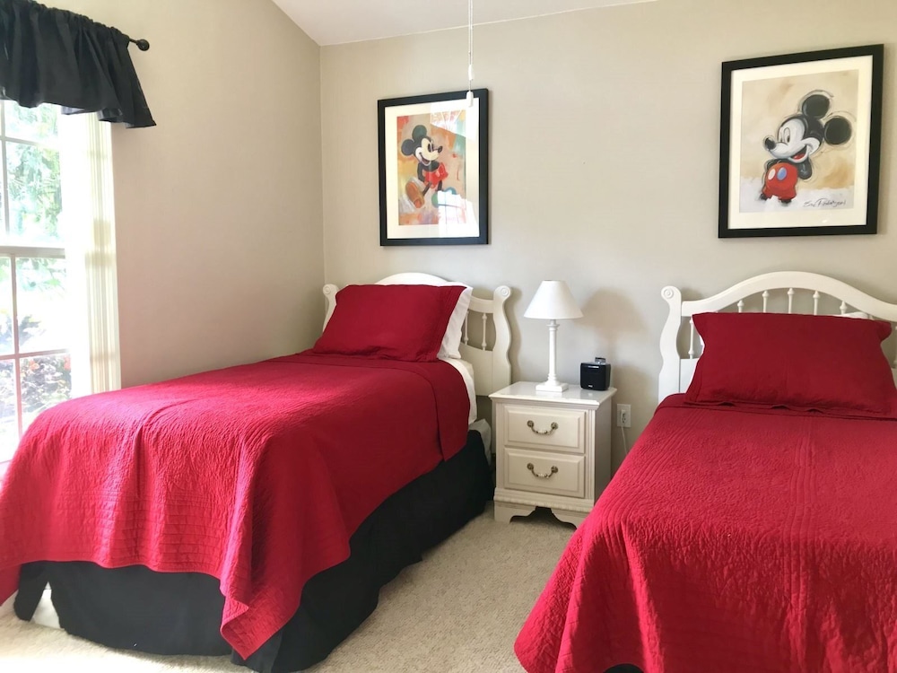 4 Bed 8065 view 3