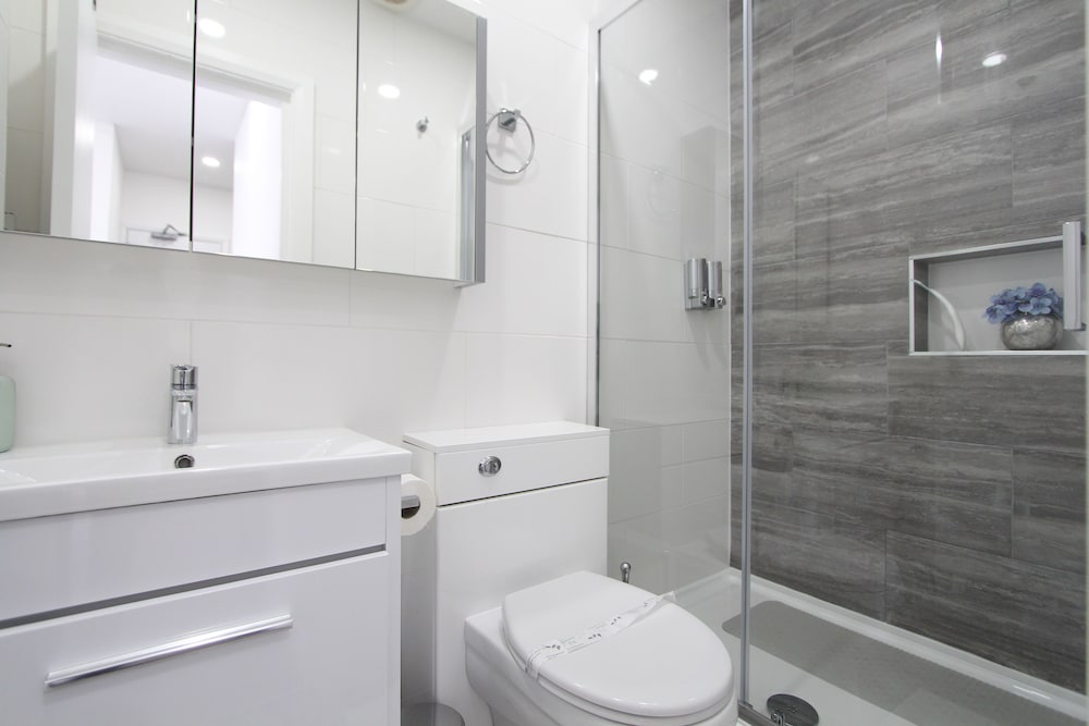 BlueGreen Suites