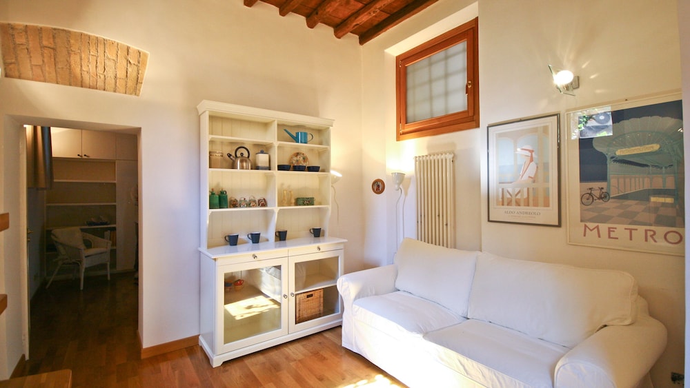 Rental in Rome Laura