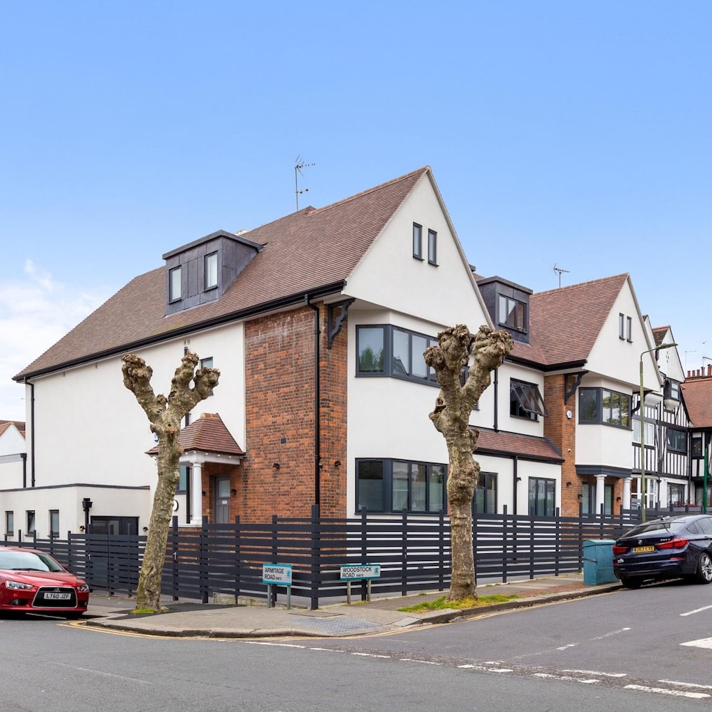 Luxury Flat Near Leicester Square Central London