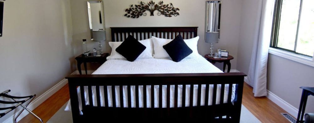 A Touch of English Bed & Breakfast - Image 4